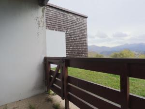 Charmant Duplex 4 Pers. avec Parking Privé à Murat-le-Quaire - FR-1-858-9