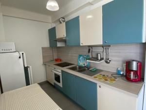 Appartement paisible à La Ciotat, face à la plage, parking inclus - FR-1-770-62