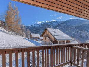 Appartement rénové 2 chambres près des pistes avec terrasse, WiFi et parking - FR-1-566-85