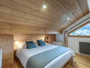 Appartement rénové 2 chambres près des pistes avec terrasse, WiFi et parking - FR-1-566-85