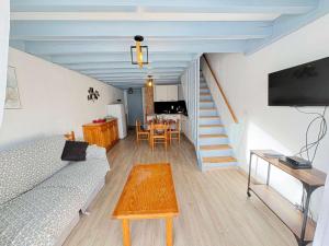 Maison rénovée près de locéan avec WIFI et terrasse - FR-1-831-15