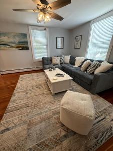 Bright 2BR by the Beach & Near Historic Salem