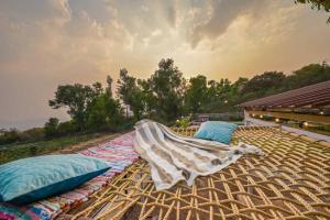 Lifeline Villas - Flamingo Infinity Pool Villa With Valley View and huge open space