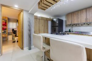 Apartamento con Jacuzzi privado Cerca al Metro y al Mayorca