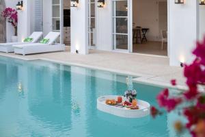 Colonial House 4BR Villa With Ocean View in Berawa