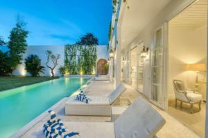 Colonial House 4BR Villa With Ocean View in Berawa