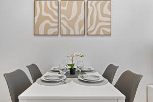 Inner City Apartment - Near Schönbrunn and Metro - Self Check-In