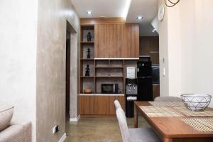 New!! Ciudad Grande Lofts with Free Wifi Hot Water Parking 2 Bedroom Mountain View