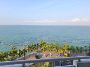 Bangsaen Royal Beach Seaview Room