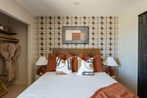 Pickleball, Pool, Hot Tub, Theater Desert Willow