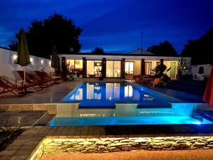 Villa Des Plages 285 m2 Classé 5étoiles premium 14 personnes SPA et Piscine