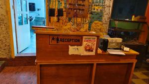 POP 84106E Hotel OLove Birds Hotel