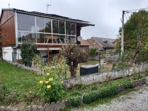 Chalet dans village