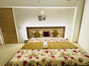 Divine Comfort Rooms Near Prem Mandir