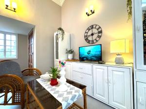 White Sand By The Beach Goa