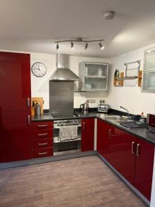 Newly Decorated Bijoux Studio Apartment -City Centre- Sleeps 2