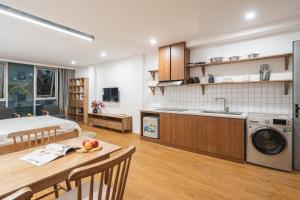 Sweet Home w Elevator in the Old Quarter