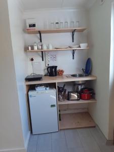 Studio with bathroom, kitchen in beautiful garden setting