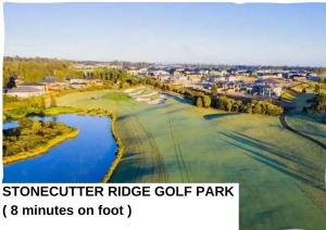 2C5 Abnb-Style Park View, Spacious 6BR, Parking, 7 mins to HomeCo