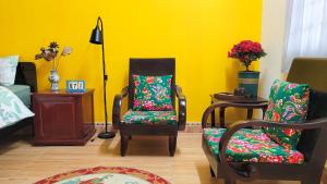 Tiny Garden House Cat Ba