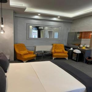 Valeron Suit Premium