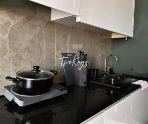 TwoKeys Suites