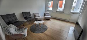 mein Heimquartier - Ferienwohnung im historischen Fachwerkhaus mit Terrasse in Waiblingen