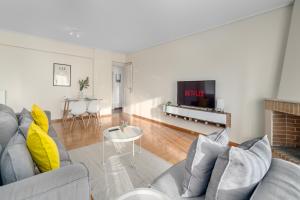 One North Living - Marousi - Omorfokklisias 27 by K&M