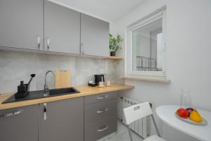 Smocza Bright & Cozy Apartment by Solarento