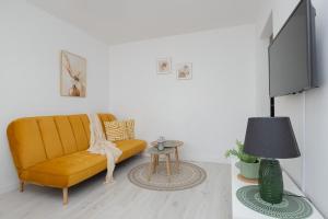 Smocza Bright & Cozy Apartment by Solarento