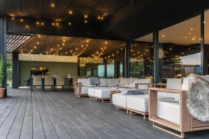 Nor67 - Witley Park House