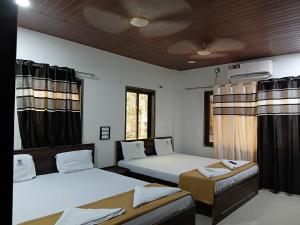 Konkan Paradise-Siddhivinayak,Devbag Beach Resort