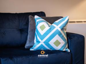 West End by Central Serviced Apartments - Cosy 1 Bedroom Flat - Fully Equipped - Perfect for Student or Professionals - WiFi - Parking - Modern - Smart TVs inRooms - Bus Route to Ninewells Hospital and City Centre