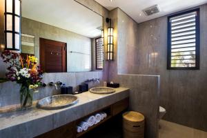 Villa Tangram, 6 Bedrooms private villa in Seminyak