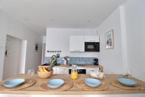 Le Logis Saint-Ursin by PRIMO C0NCIERGERIE