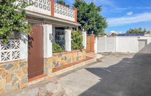 2 Bedroom Beautiful Home In Benalmadena