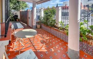2 Bedroom Beautiful Home In Benalmadena