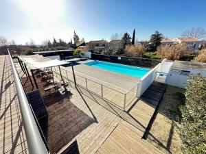 Studio cosy avec terrasse, piscine et restaurant