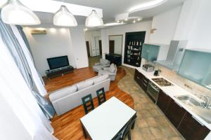 LUX near Maidan, Khreschutyk 3BR