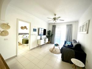 Verano Eterno Balcon del Mar by Deihu Experiences