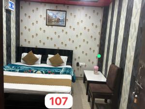 Saksham palace hotel