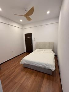 KJ Homestay Tmn Kozai
