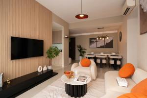 Rivergate Residence D4 - Luxury Studios & 2-3 Bedrooms - Central District 4, Next to District 1 City Centre