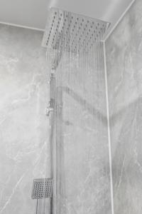 Luxurious 3 bed 1 Bath Stay Ideal for Families and Contractors