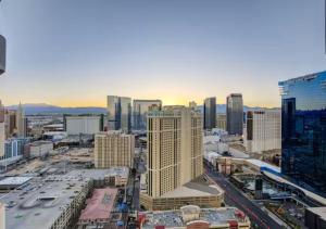 31st Floor 1-BR Corner Suite at Signature at MGM