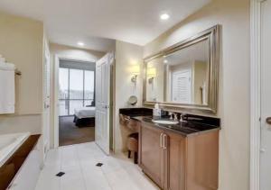 31st Floor 1-BR Corner Suite at Signature at MGM