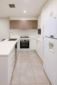 Stylish 2BR Retreat Near UC Belconnen Mall