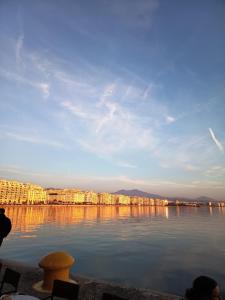 Private Pristine Balcony Home- Heart of the Center