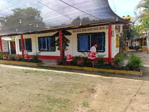 Hostal VILLA JULIANA