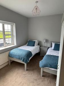 6 bed house, 4 bath house in Brickens